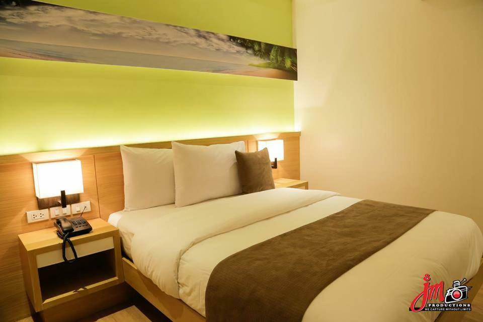 Icove Beach Hotel Olongapo Extérieur photo