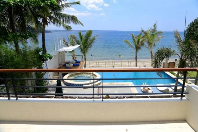 Icove Beach Hotel Olongapo Extérieur photo